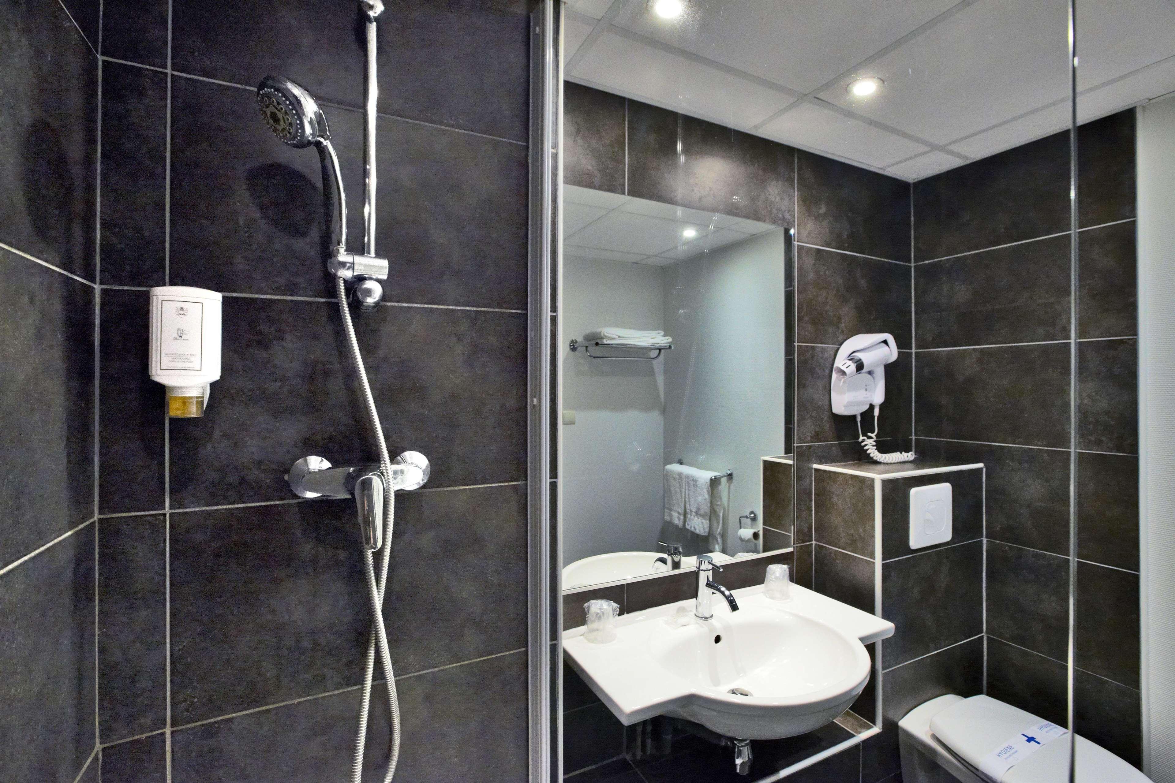 Hotel Kyriad La Rochelle Centre Ville Eksteriør billede